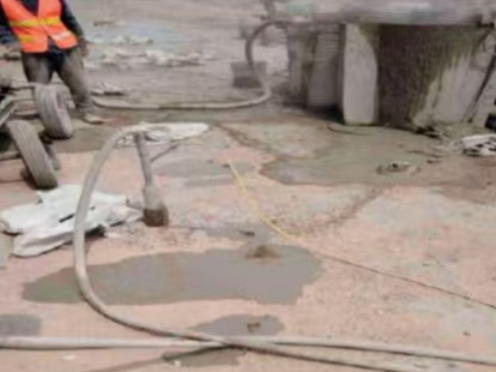 集安水泥混凝土路面板底注浆技术 路面脱空注浆整治方案